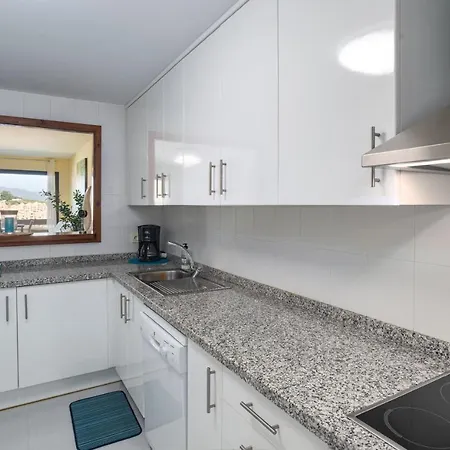 Апартаменты Duquesa Village 2403 *